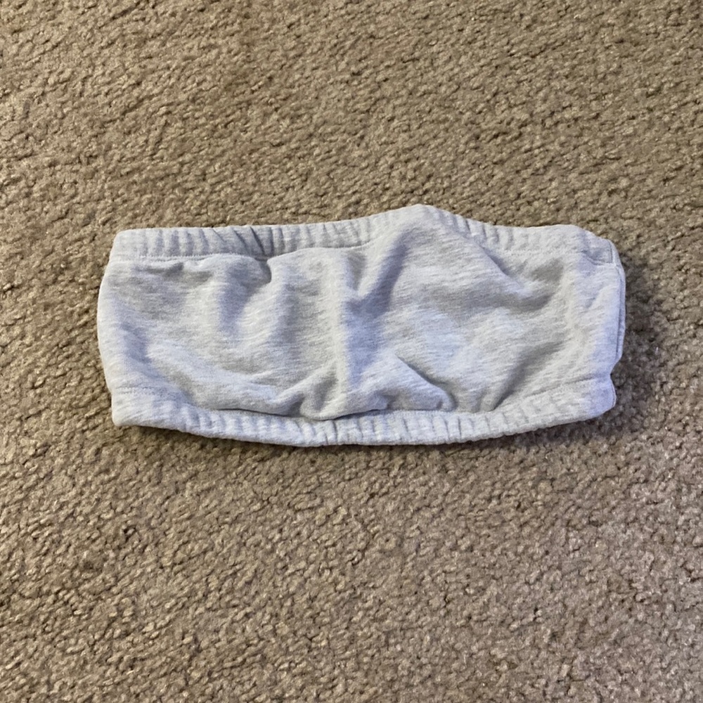 Crop shop boutique bandeau in grey marl